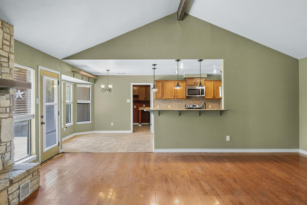 415 Meadow Ridge Dr