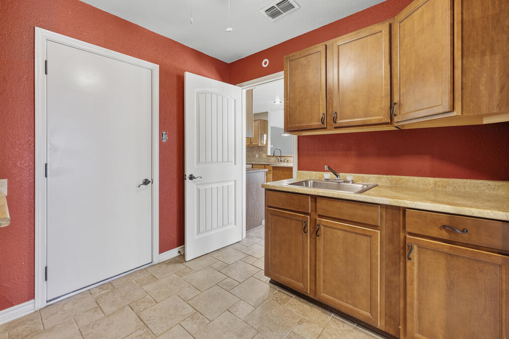 415 Meadow Ridge Dr