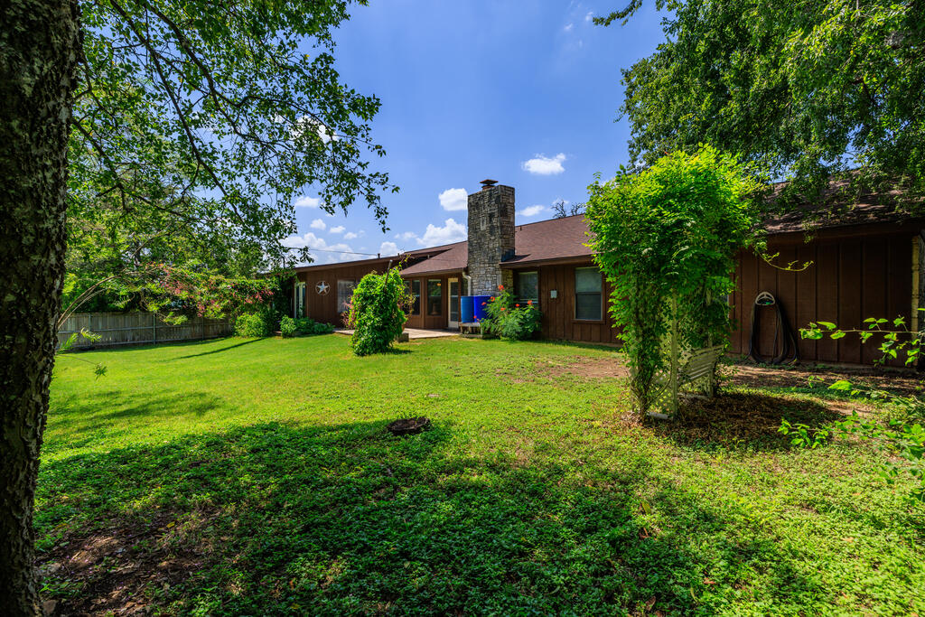 415 Meadow Ridge Dr