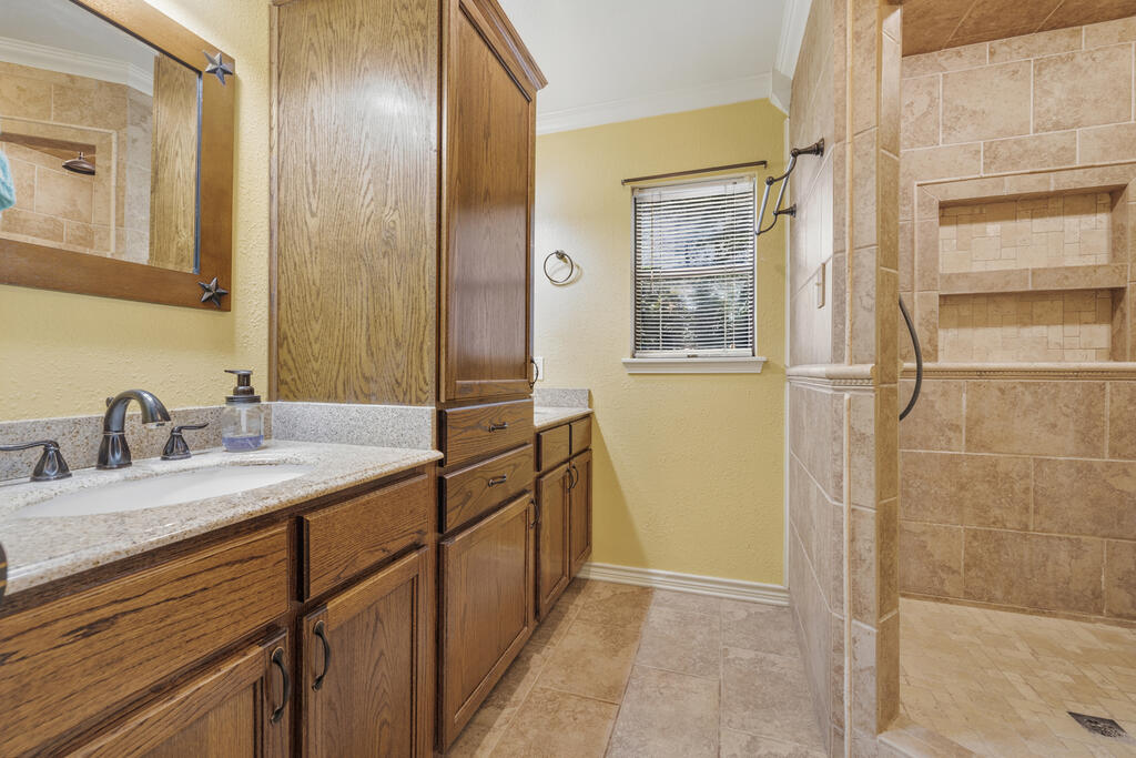 415 Meadow Ridge Dr