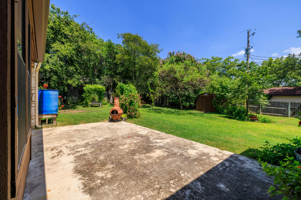 415 Meadow Ridge Dr
