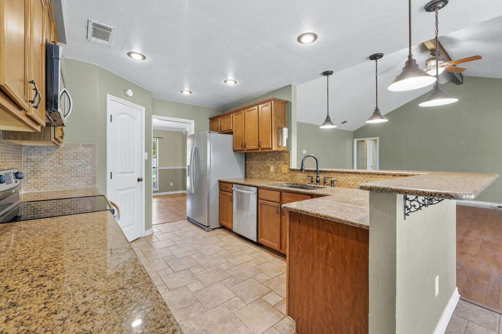 415 Meadow Ridge Dr