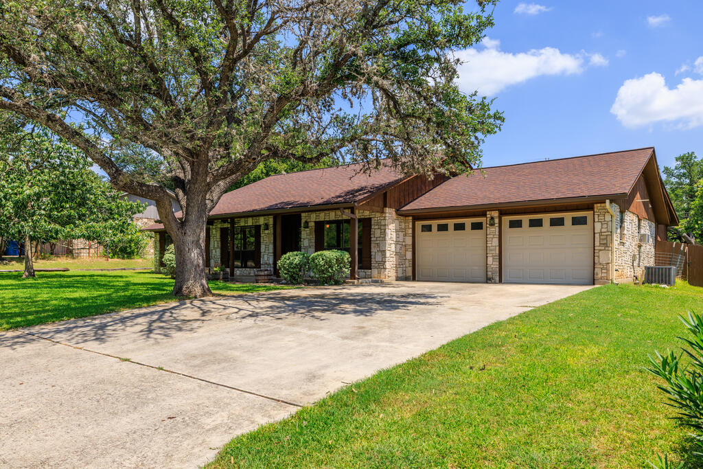 415 Meadow Ridge Dr