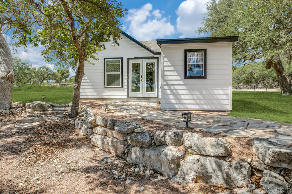 3498 Grape Creek Rd