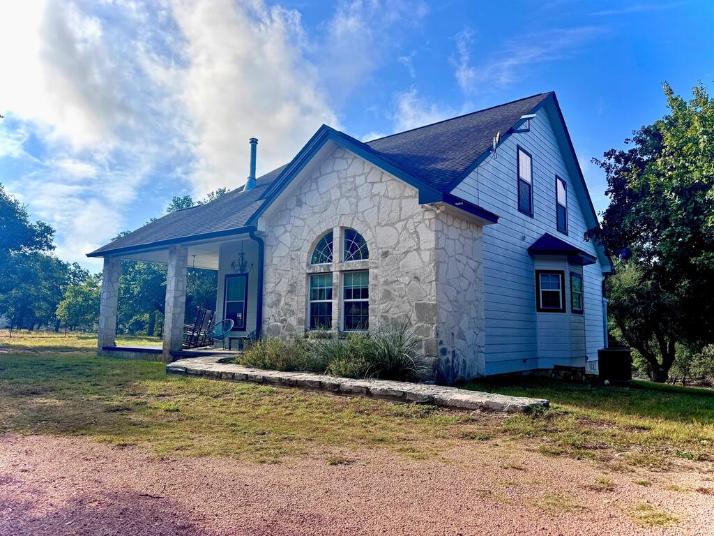 3498 Grape Creek Rd