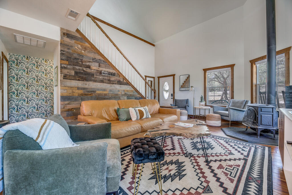 3498 Grape Creek Rd
