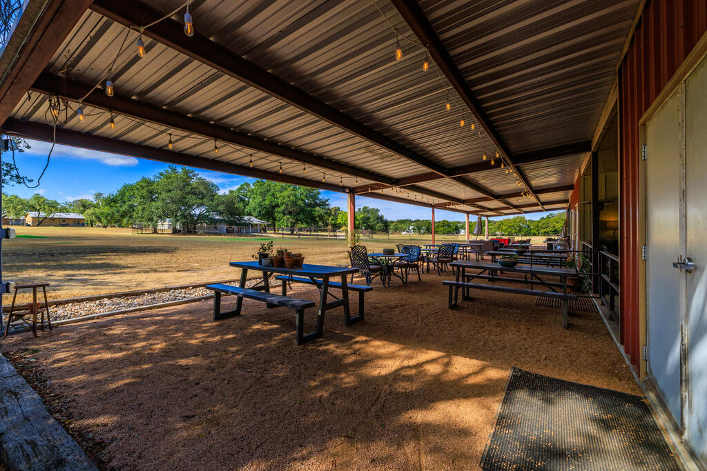 6009 US Hwy 290