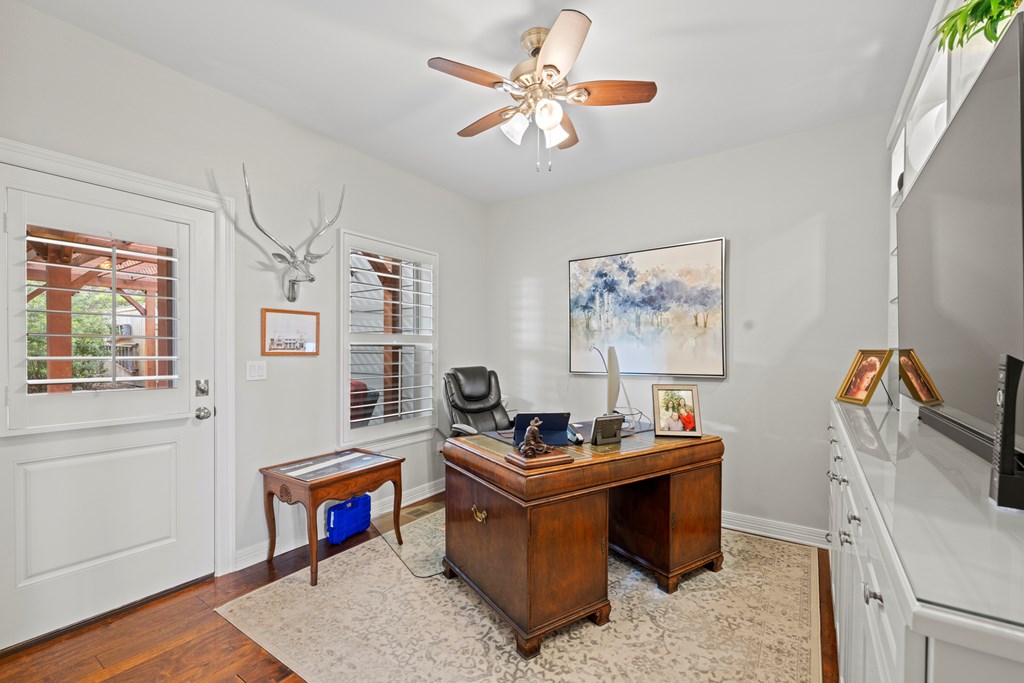 501 Winding Way