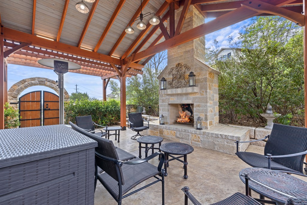 501 Winding Way