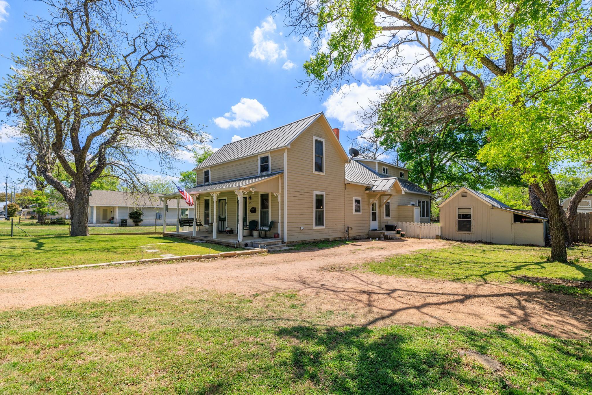 505 W San Antonio ST