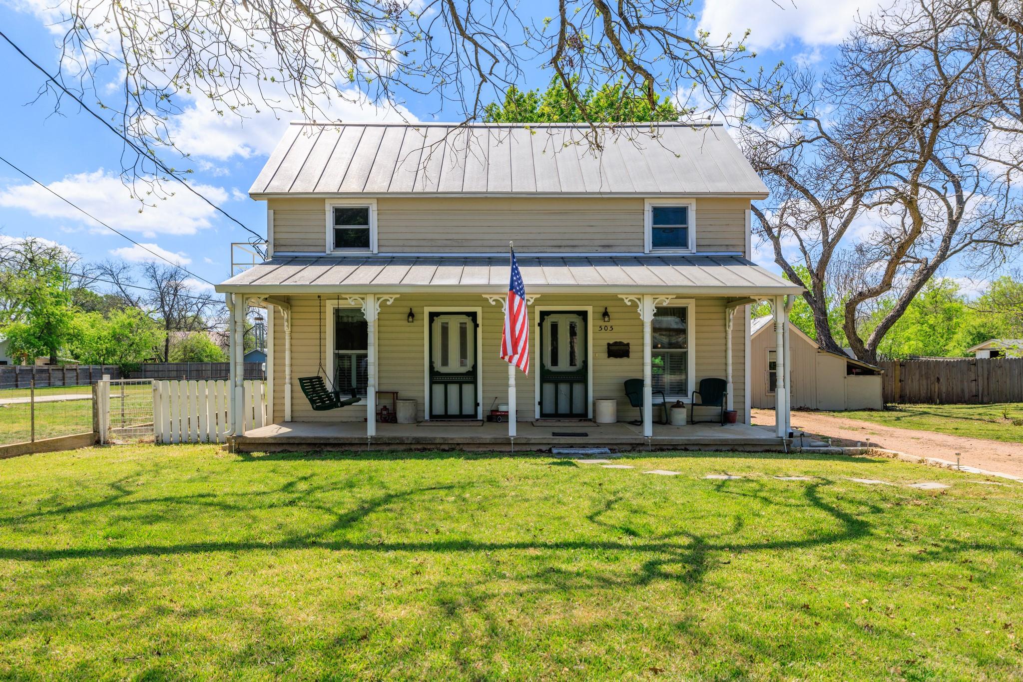 505 W San Antonio ST
