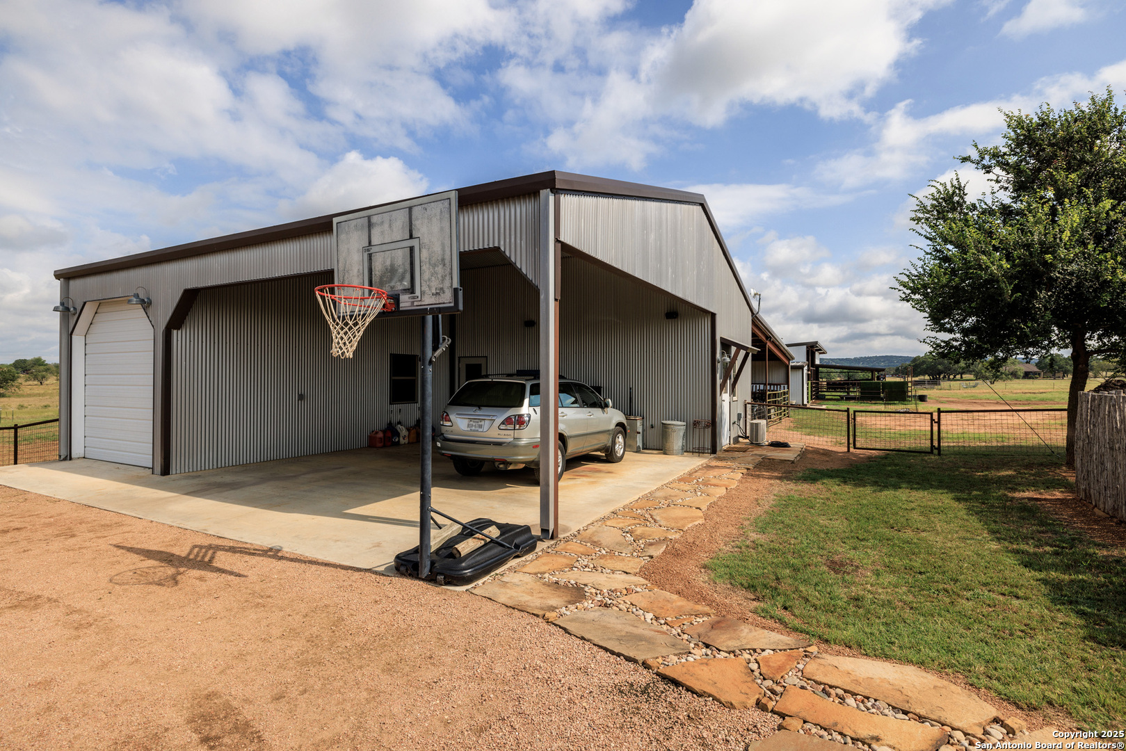 5686 Ranch Rd 1631