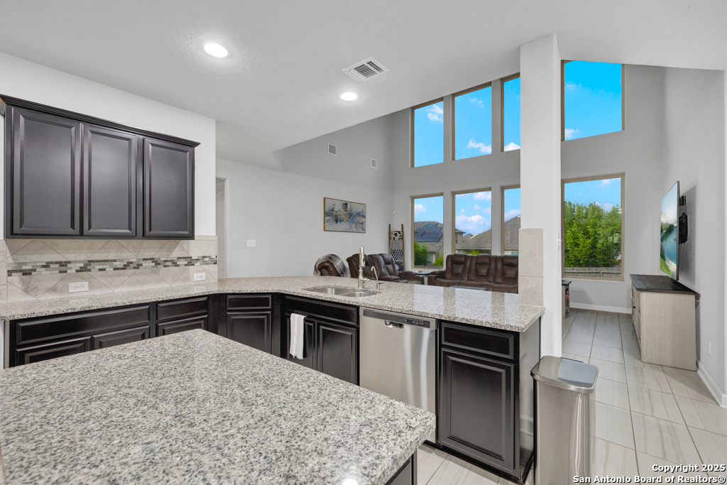 907 Highland-Vista