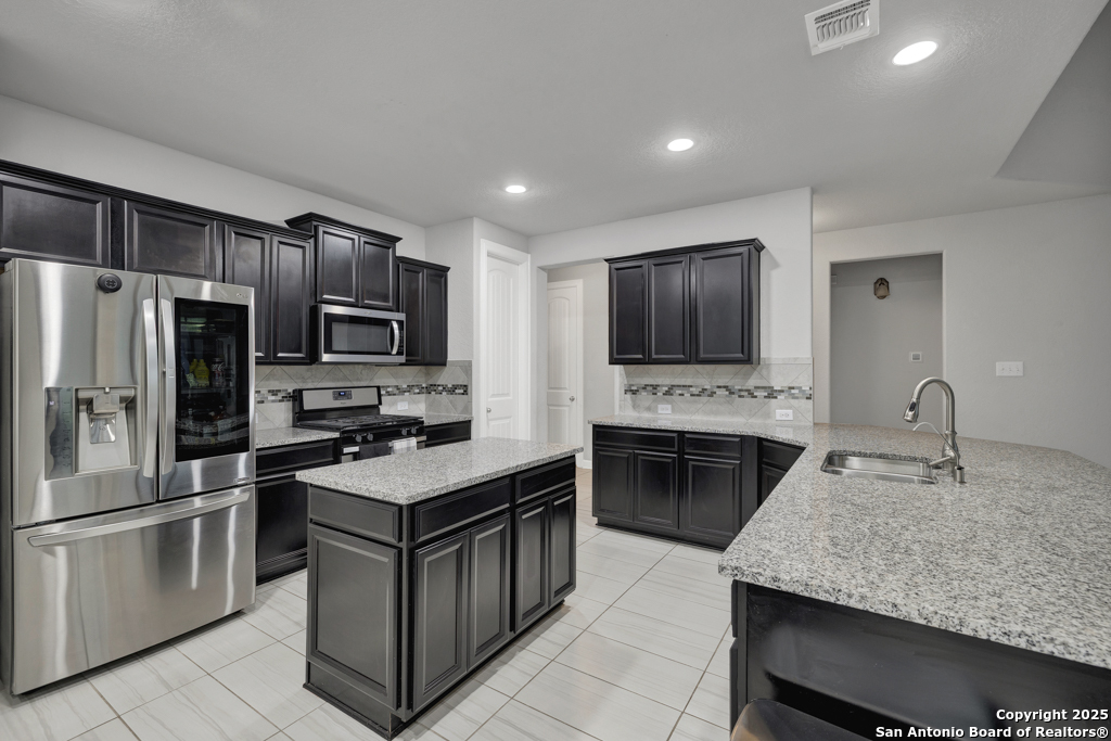 907 Highland-Vista