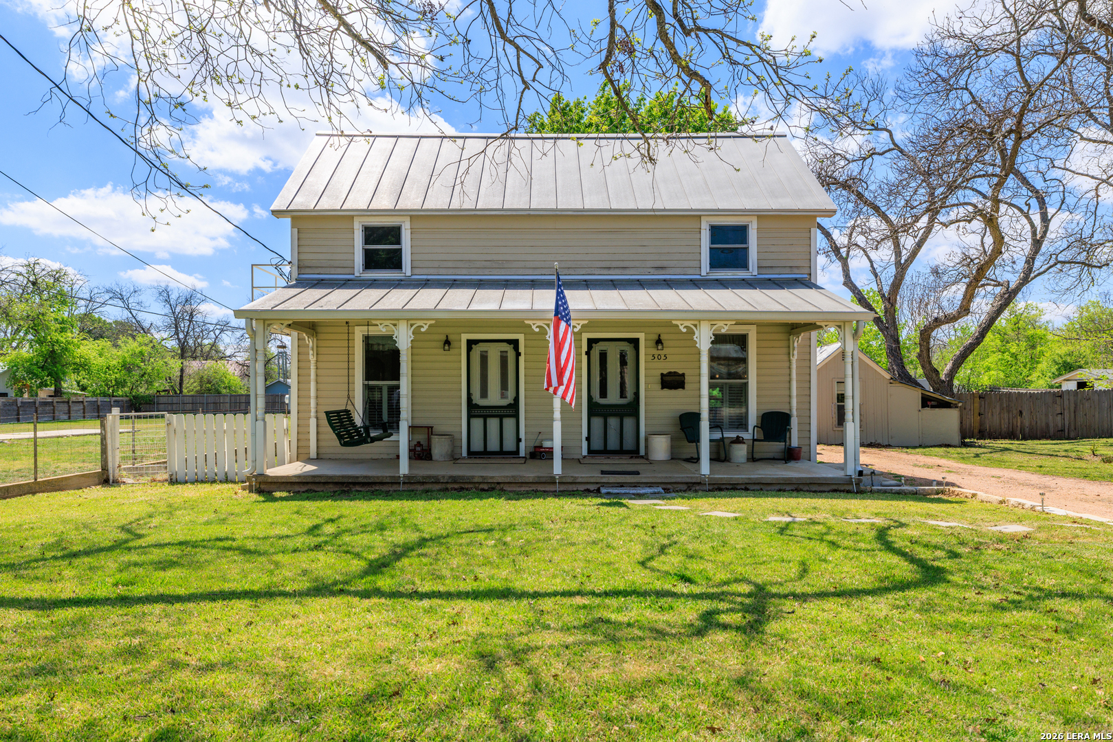 505 W San Antonio