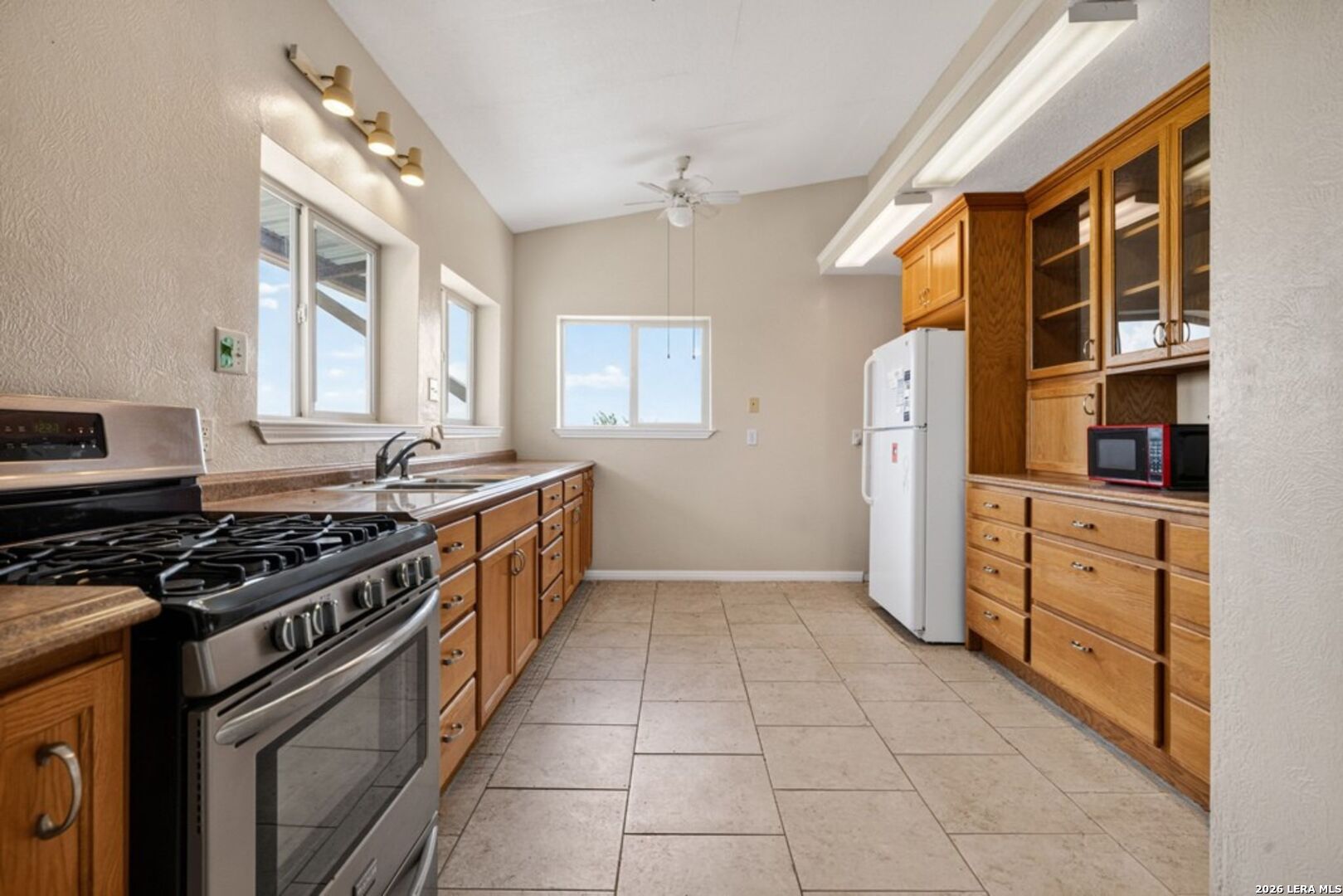 8804 Williamson