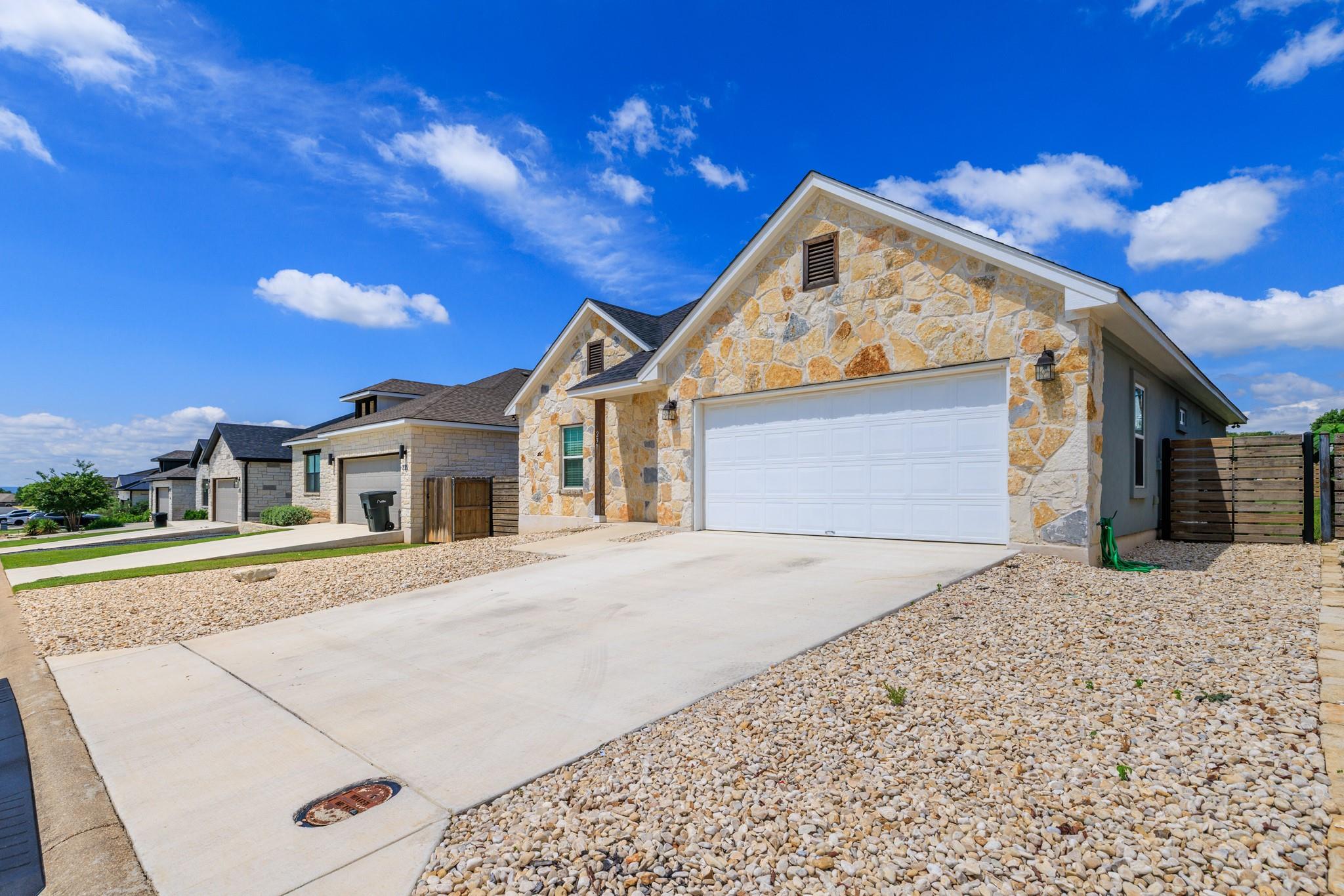 237 Dudley WAY
