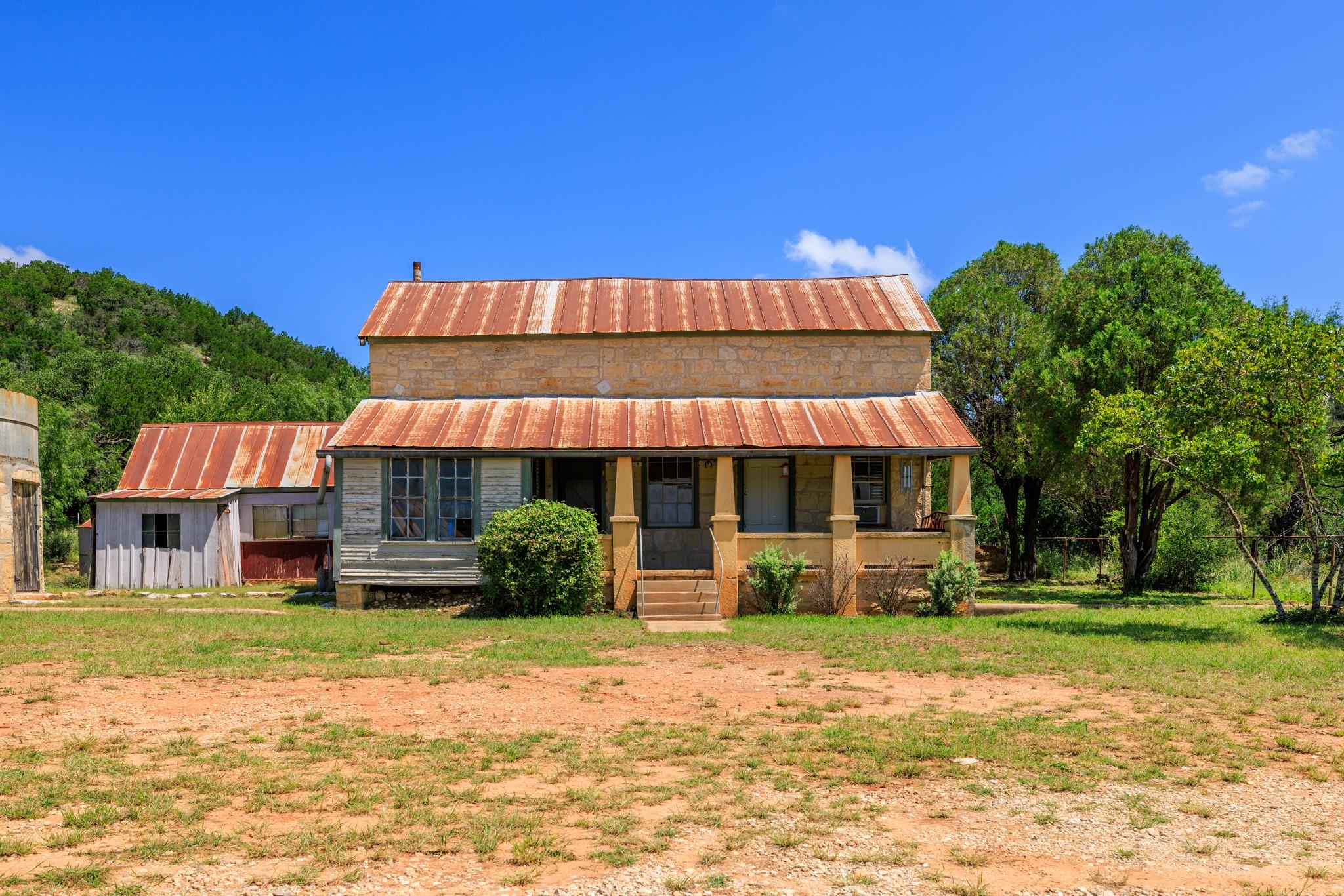 1825 Onion Creek RD