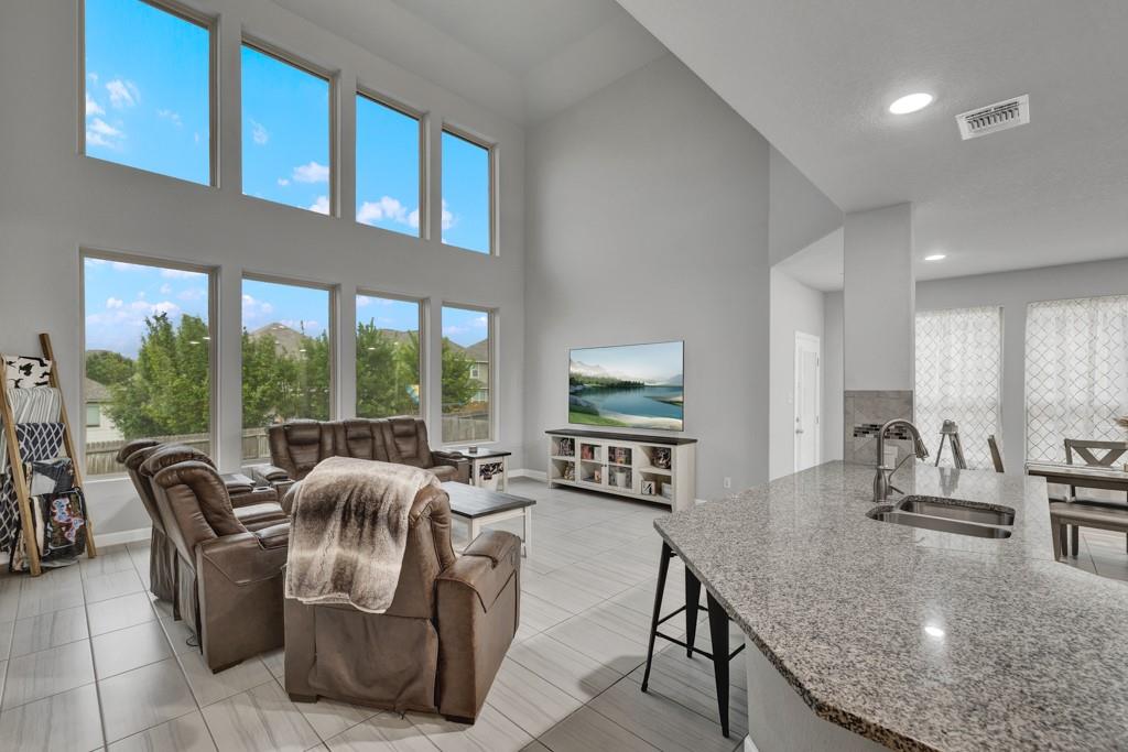 907 Highland Vista