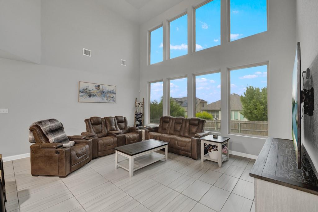 907 Highland Vista
