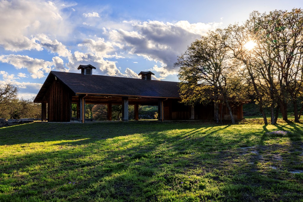 485 W Living Water Ranch Rd.