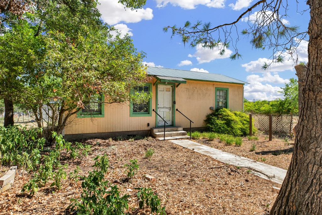 212 & 208 Myrtle Ave