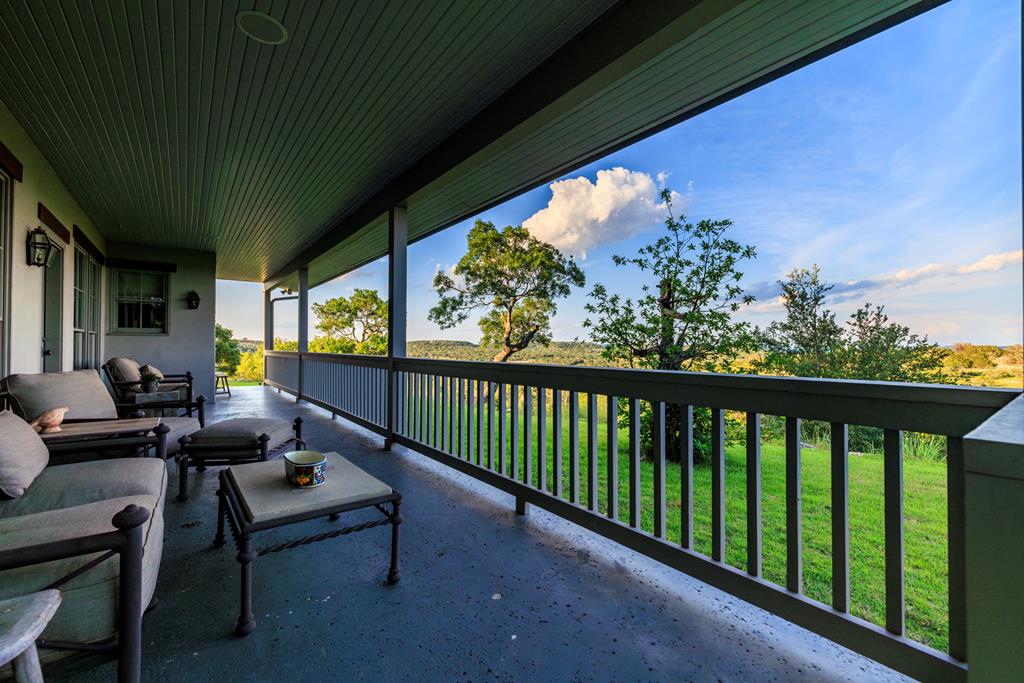 245 E Hidden Hills Ranch Rd