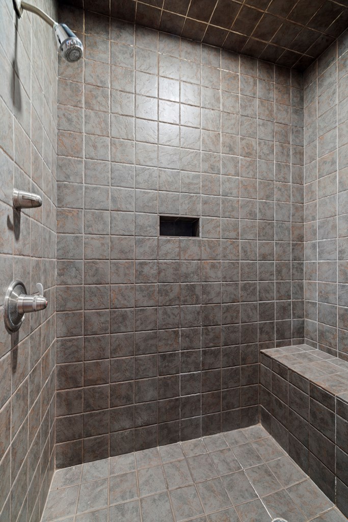 245 E Hidden Hills Ranch Rd