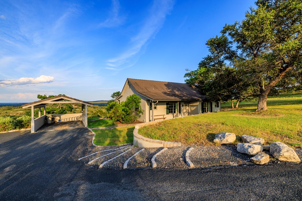 245 E Hidden Hills Ranch Rd