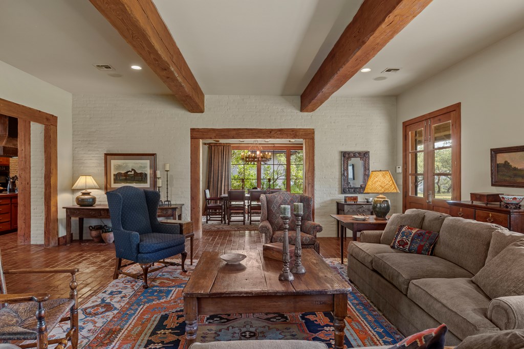 245 E Hidden Hills Ranch Rd