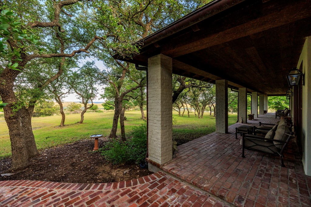 245 E Hidden Hills Ranch Rd