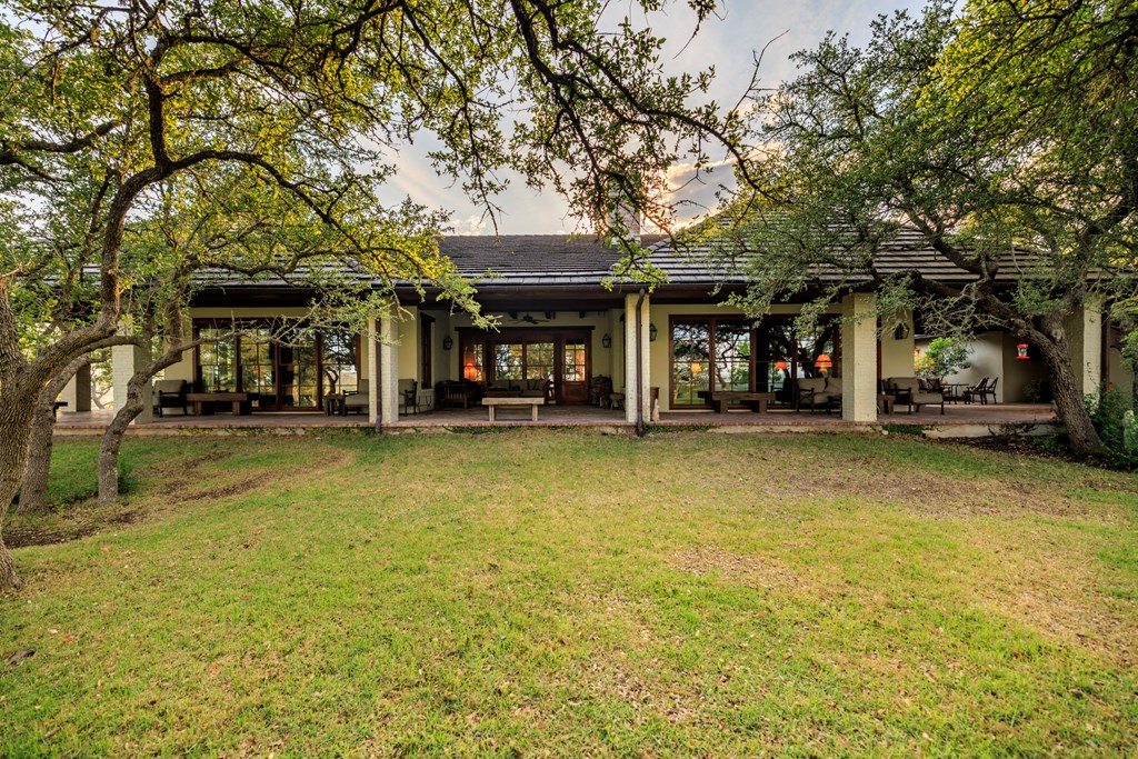 245 E Hidden Hills Ranch Rd