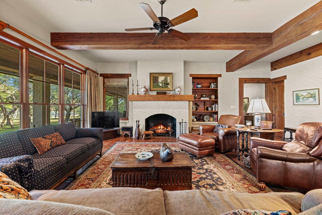 245 E Hidden Hills Ranch Rd