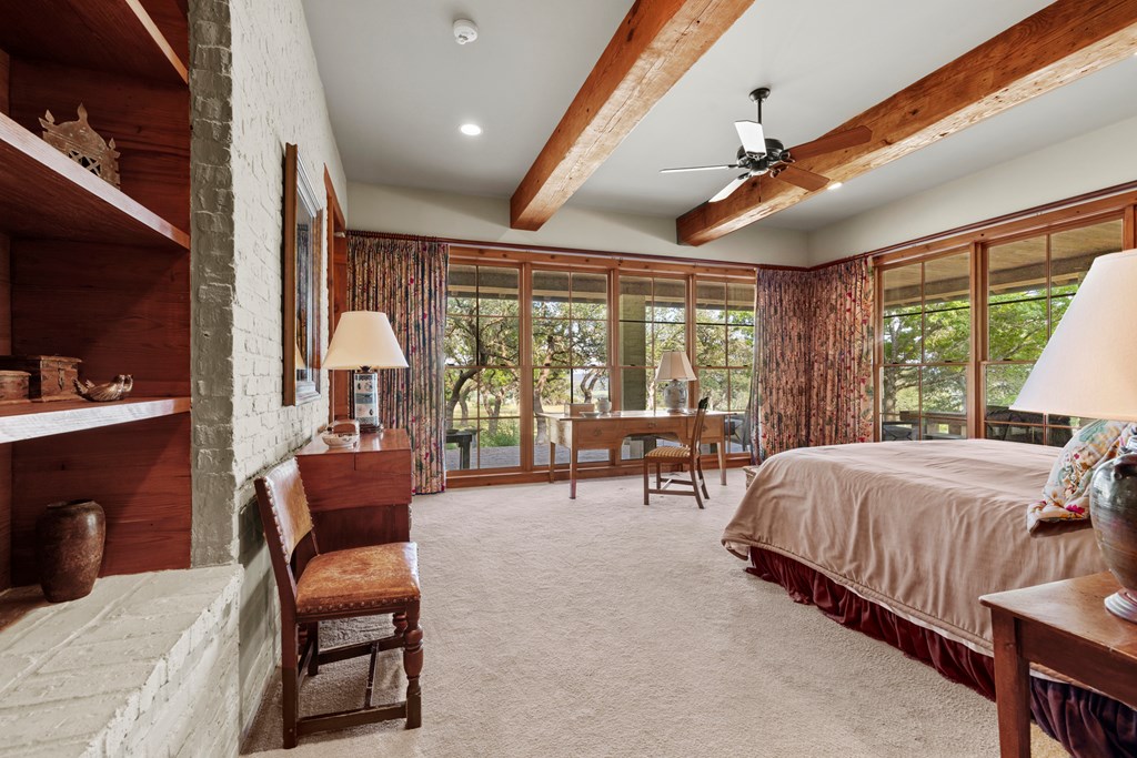 245 E Hidden Hills Ranch Rd