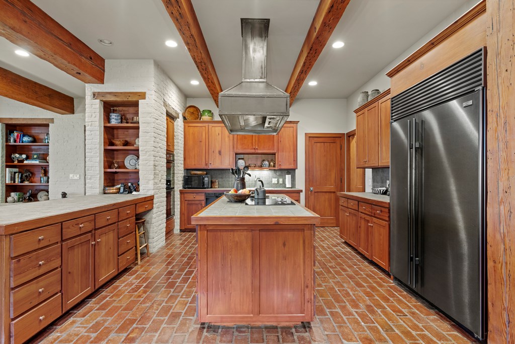 245 E Hidden Hills Ranch Rd