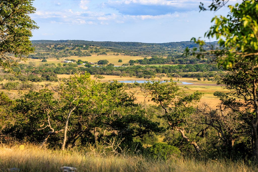 245 E Hidden Hills Ranch Rd