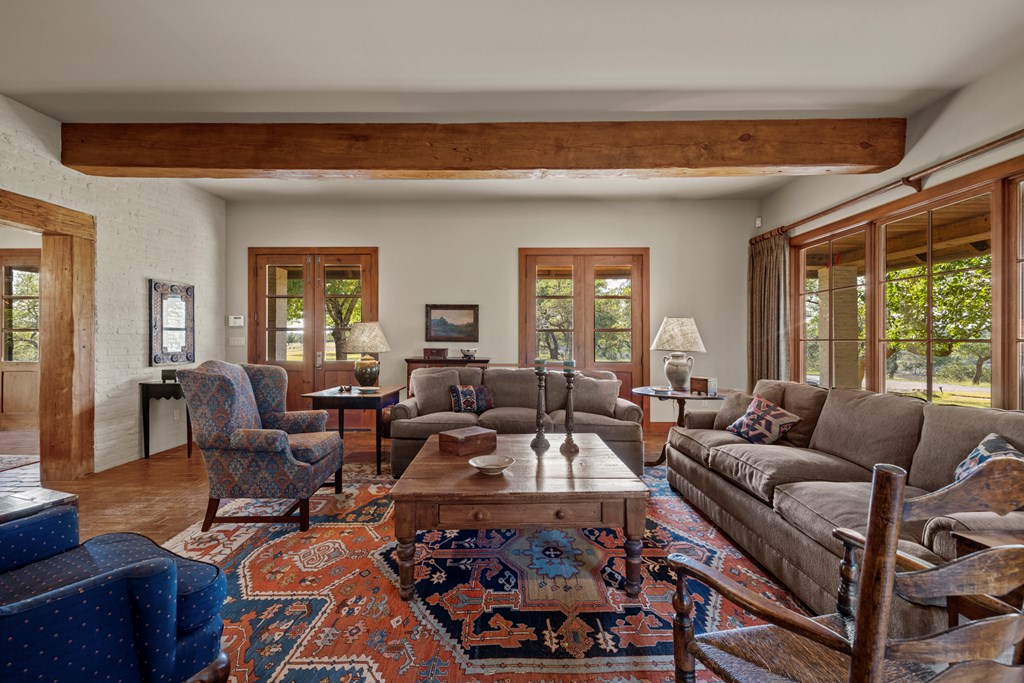 245 E Hidden Hills Ranch Rd