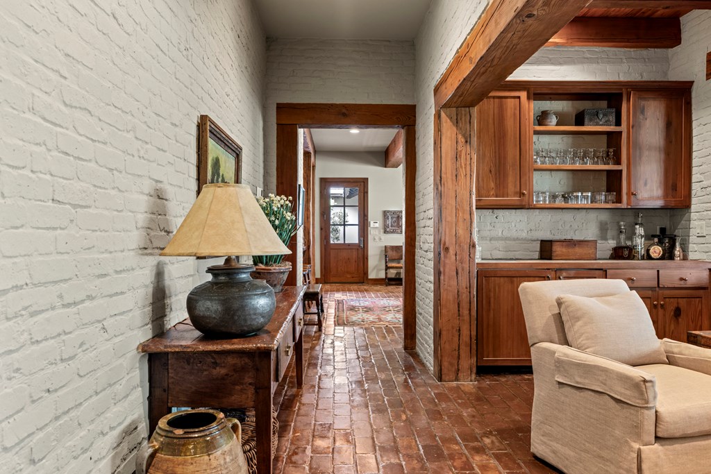 245 E Hidden Hills Ranch Rd