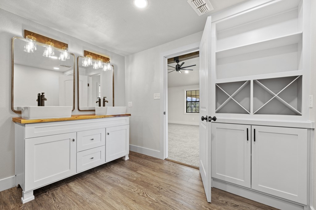 2174 E Ranch Rd 1222