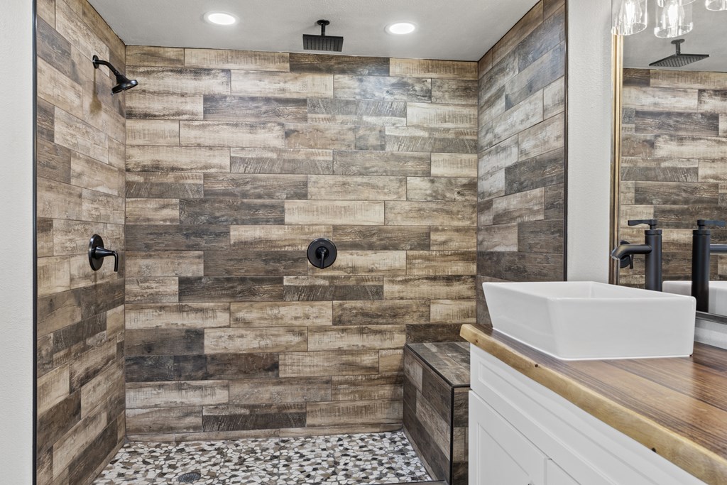 2174 E Ranch Rd 1222