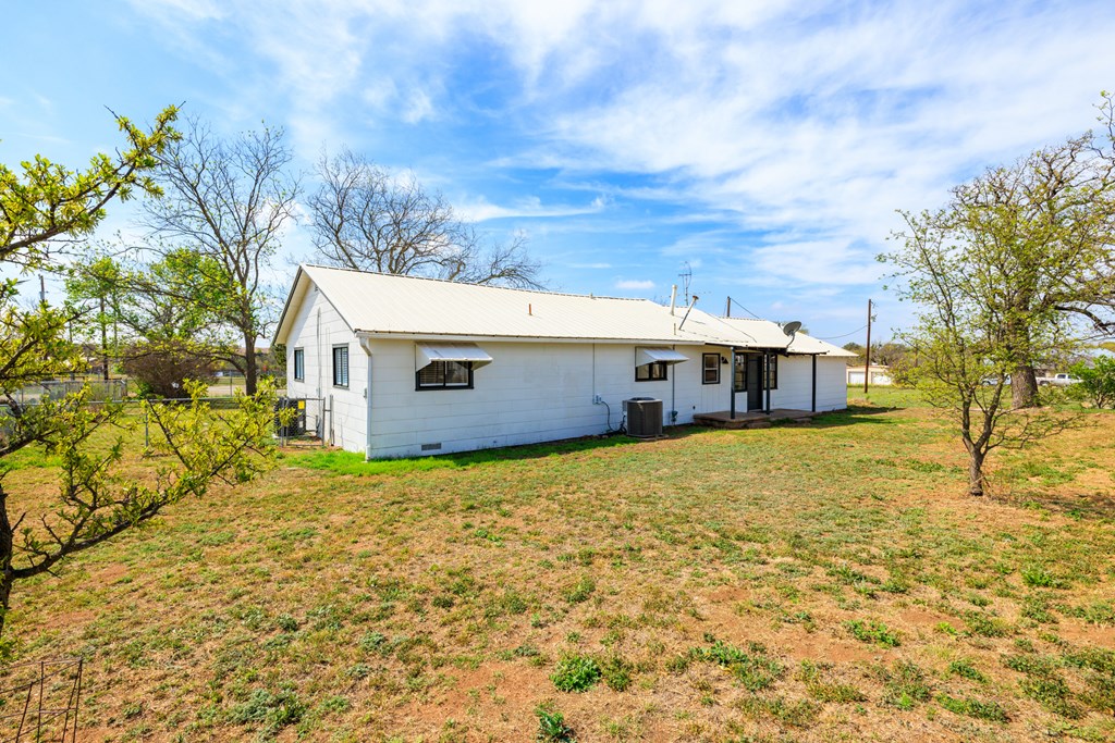 2174 E Ranch Rd 1222