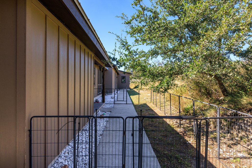 515 Settlers Way