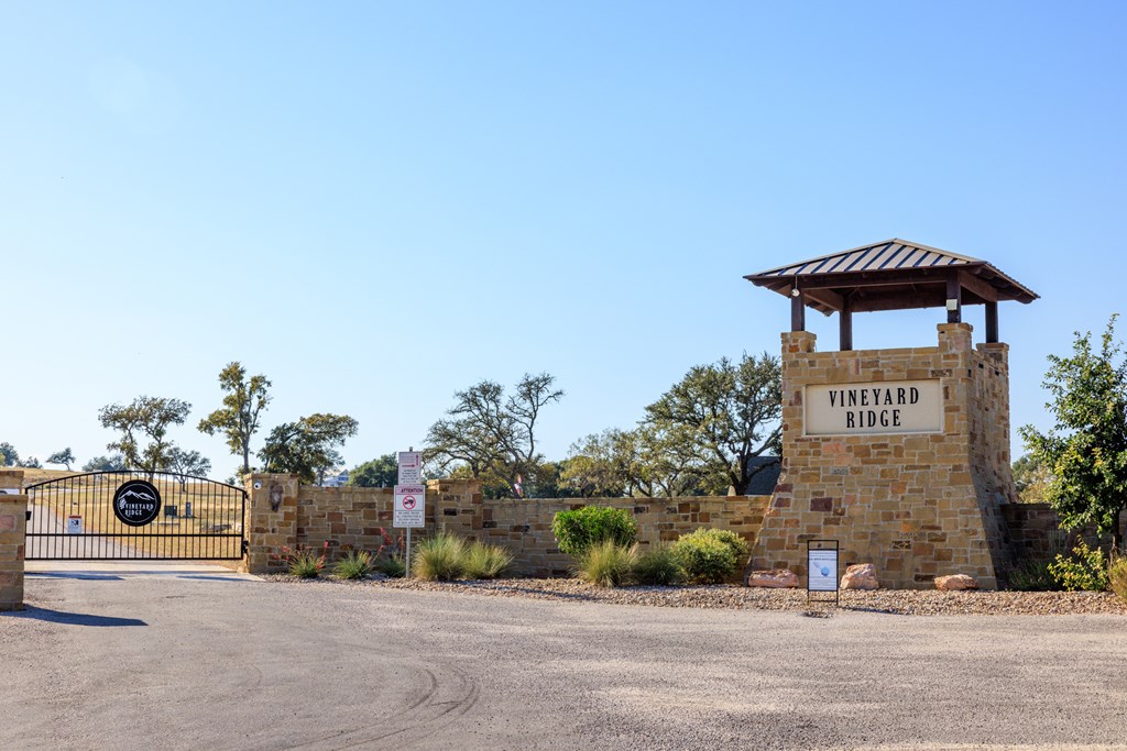 658 Thriving Oak Dr.