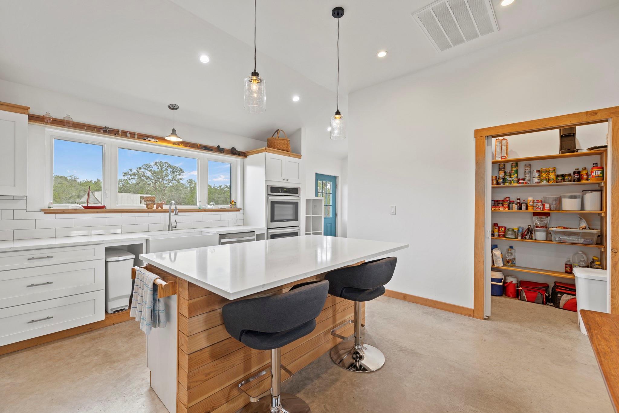 456 Colt Valley RD