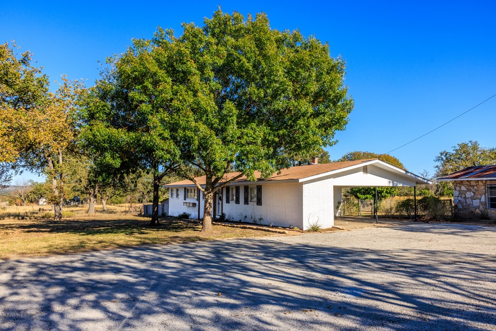2933 N State Hwy 16