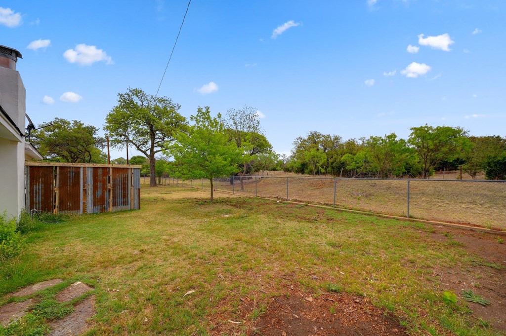 2933 N State Hwy 16