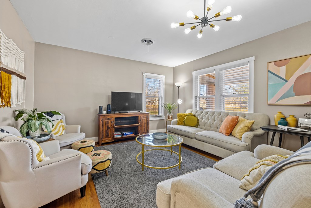 406 S Columbus