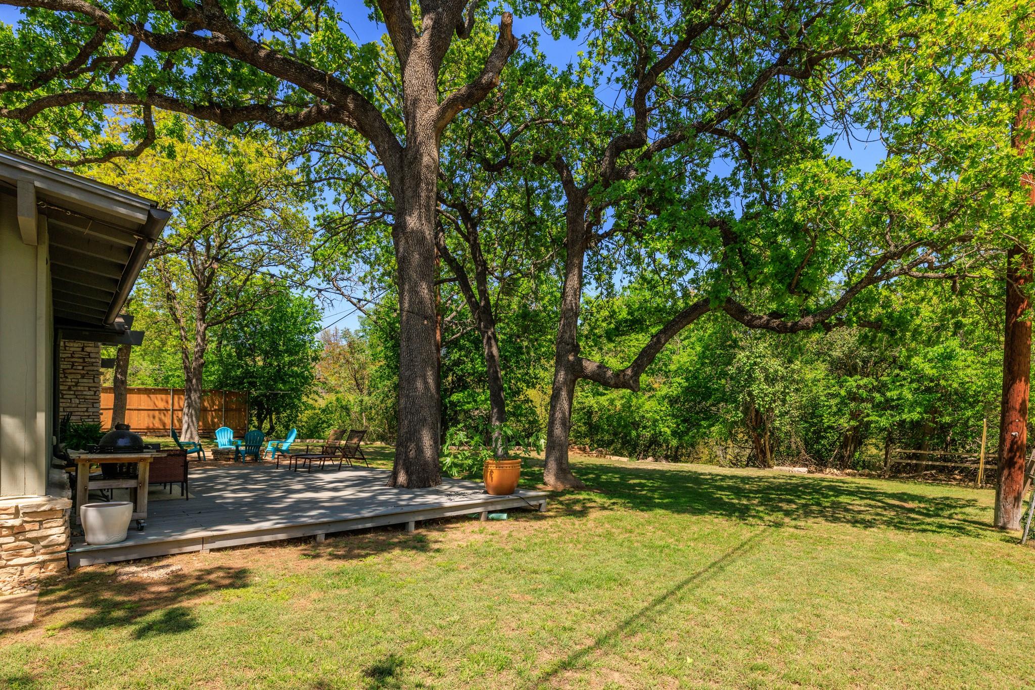 202 Tanglewood DR