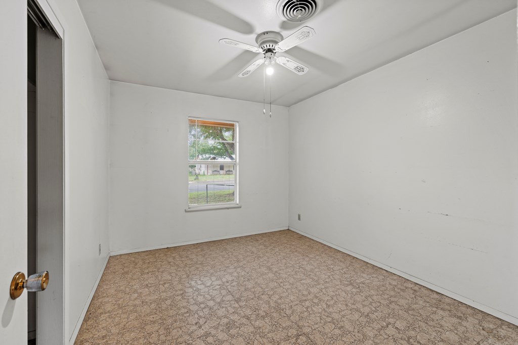 809 N Edison St