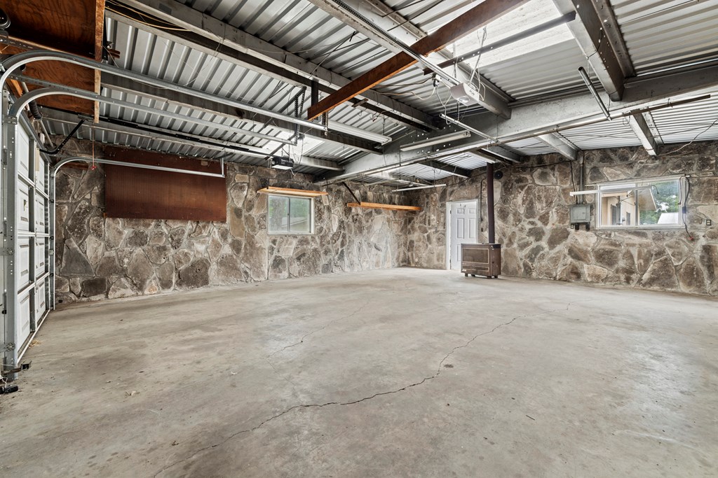 809 N Edison St